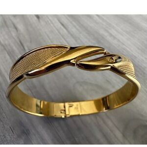 Monet Vintage Hinged Bracelet EUC